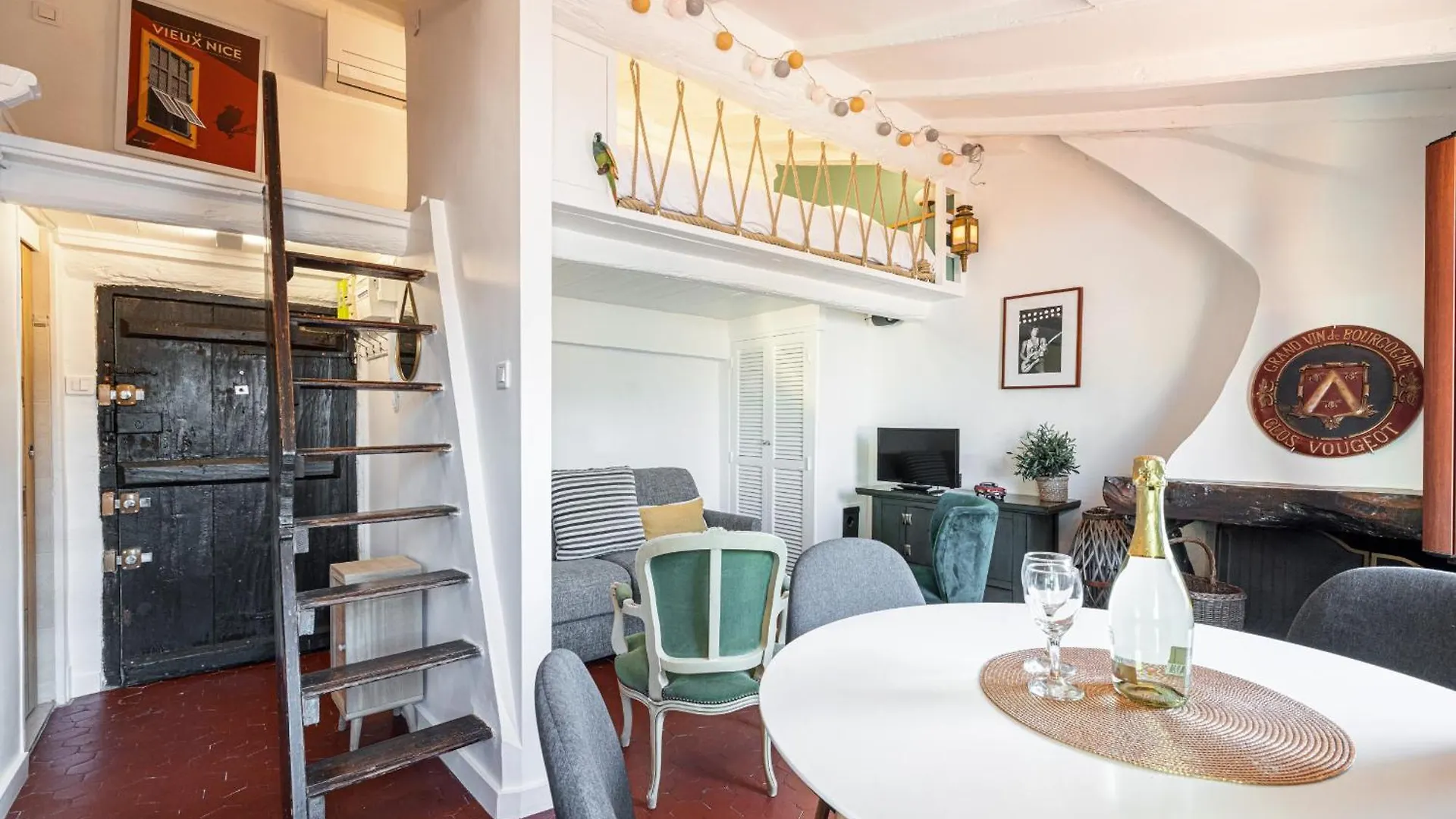 Charming Apartment Old Town Nice