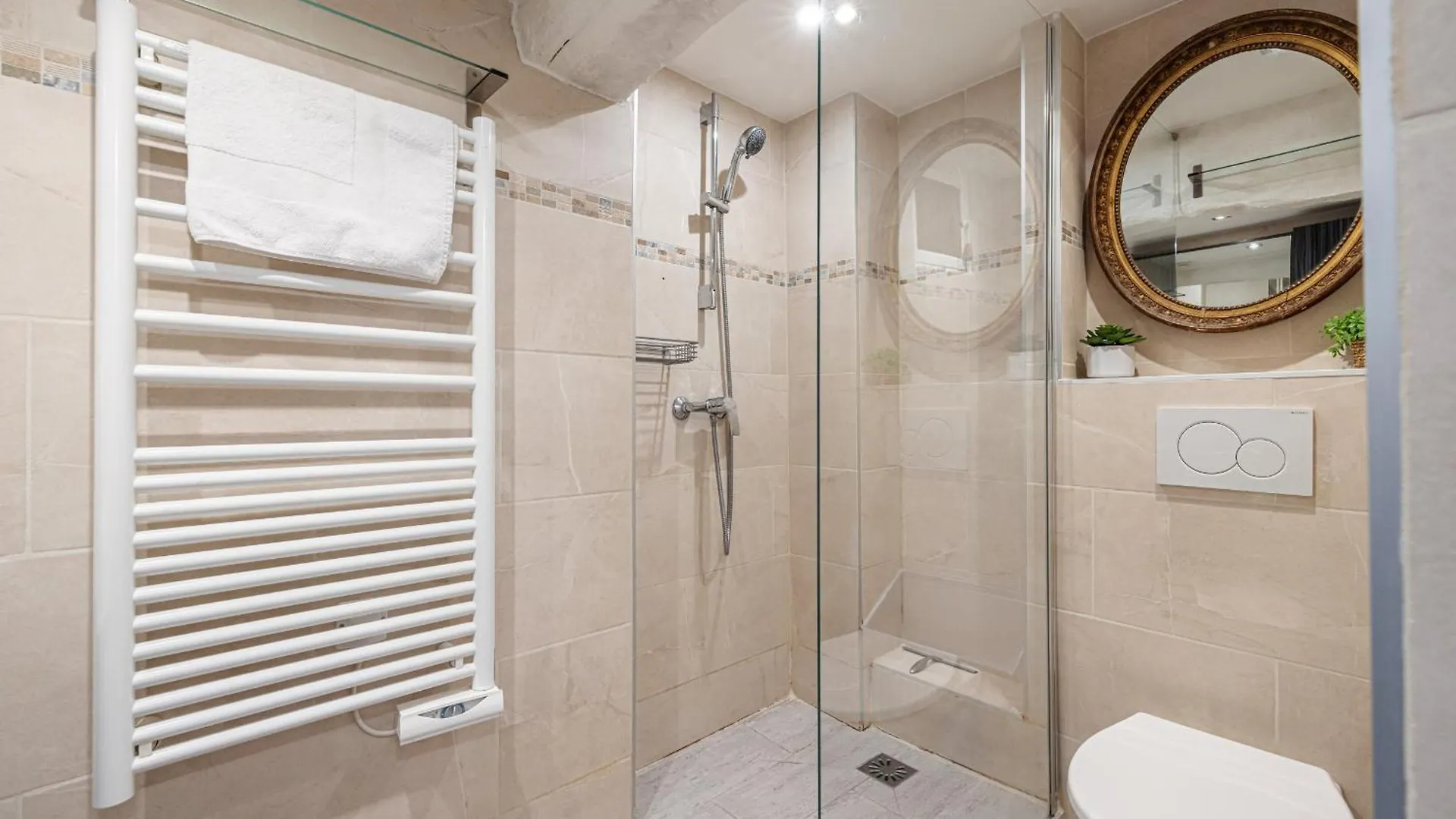 Charming Apartment Old Town Nice
