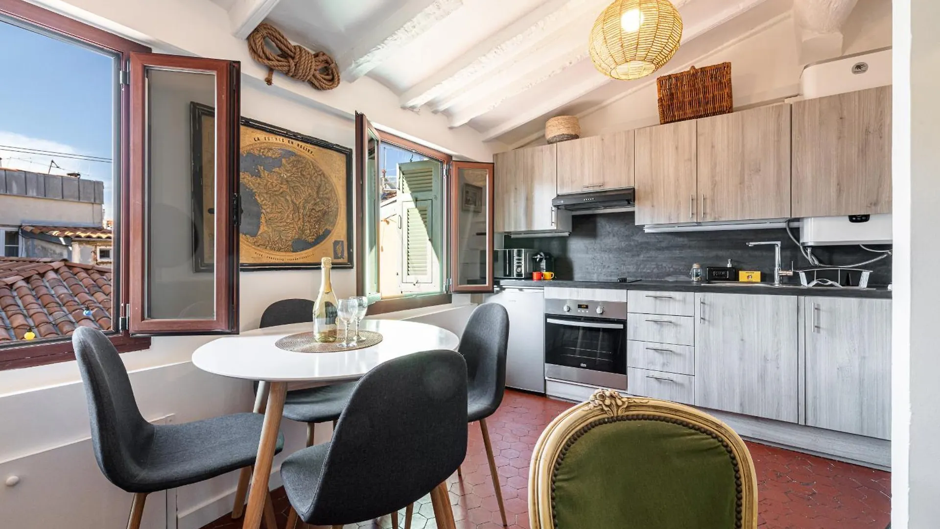 Charming Apartment Old Town Nice