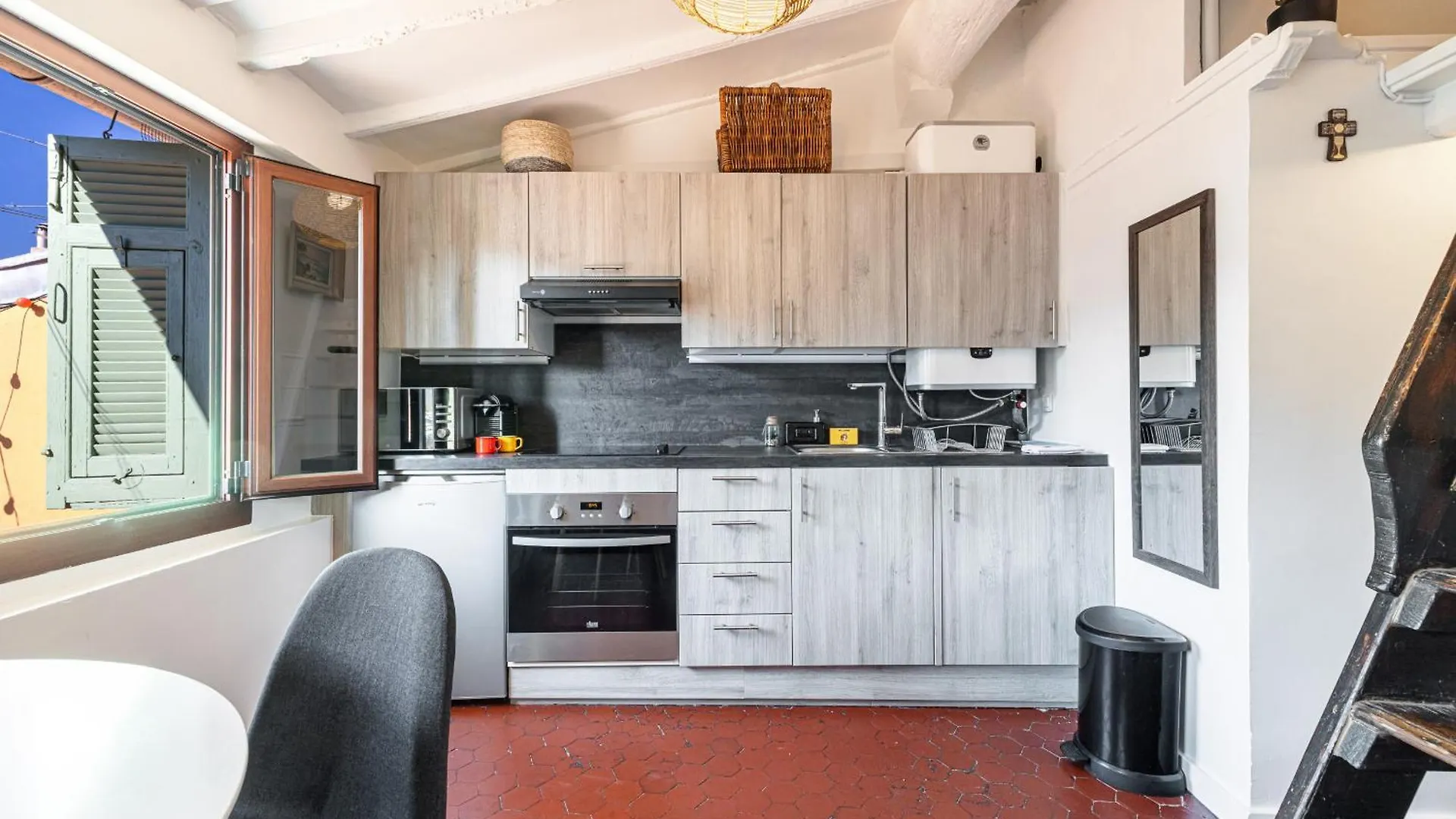 Charming Apartment Old Town Nice